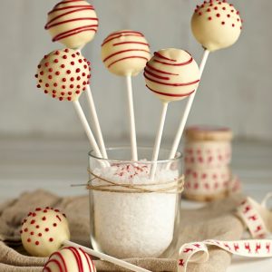 Receita Simples de Cake Pops: Passo a Passo Delicioso!