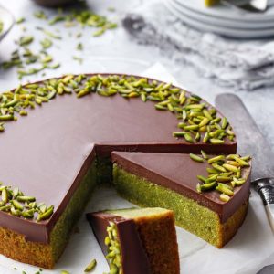 Torta de Chocolate e Pistache: Uma Explosão de Sabores!